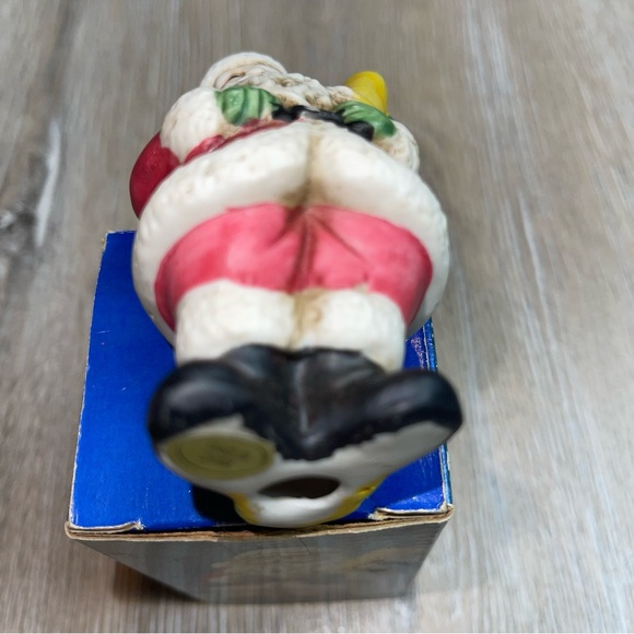 Vintage Porcelain Figurine Santa Christmas 3.5" With Box CS14597. - Picture 7 of 12